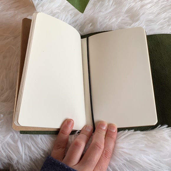 NWT Portland leather goods unlined wrap journal brushed green - Picture 3 of 3